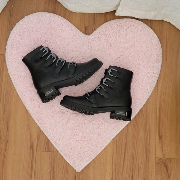 Blondo Verity Waterproof Bootie In Black Leather - Picture 2 of 8